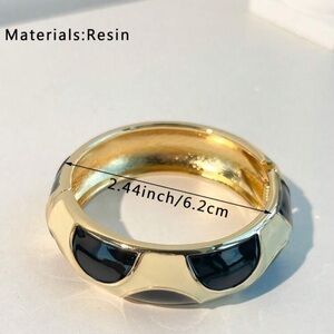 Chic Gold and Black Resin Bracelet